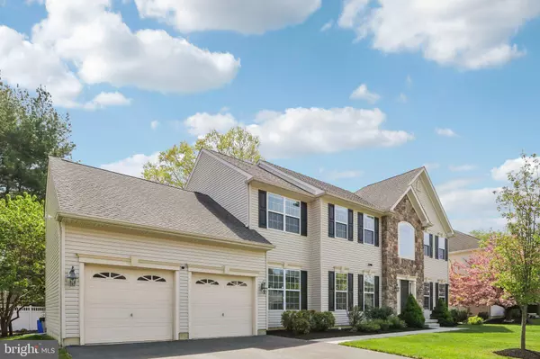 6 ARIANAS CT, Mount Laurel, NJ 08054