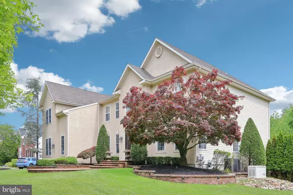 13 LENAPE CT, Mount Laurel, NJ 08054