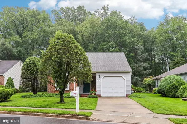 38 FALMOUTH DR, Mount Laurel, NJ 08054