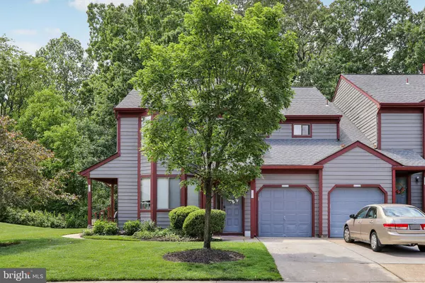 3906-B CHADBURY RD, Mount Laurel, NJ 08054