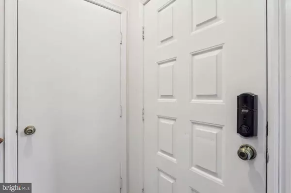 3906-B CHADBURY RD, Mount Laurel, NJ 08054