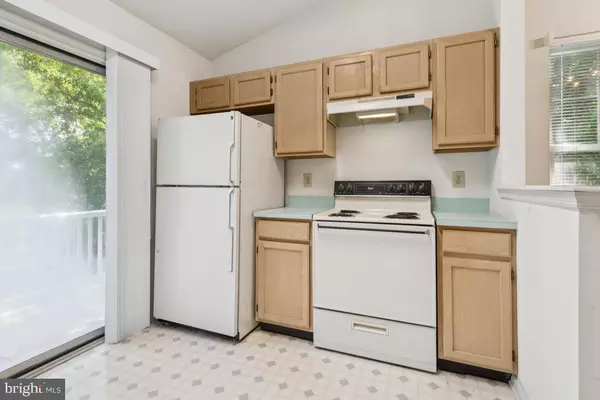 83 FOXGLOVE DR, Delran, NJ 08075