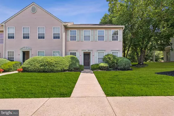 83 FOXGLOVE DR, Delran, NJ 08075