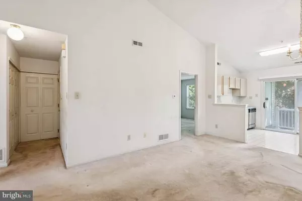 83 FOXGLOVE DR, Delran, NJ 08075