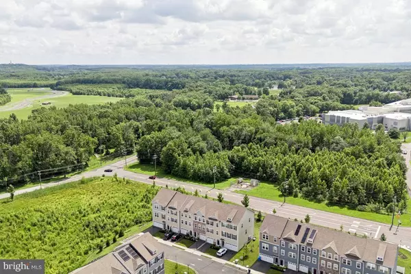 16 NAPLES LN, Mount Laurel, NJ 08054