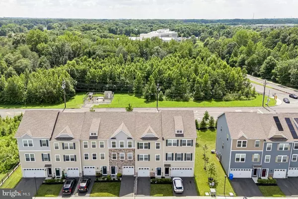 16 NAPLES LN, Mount Laurel, NJ 08054