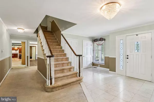 107 PHILLIPS RD, Mount Laurel, NJ 08054