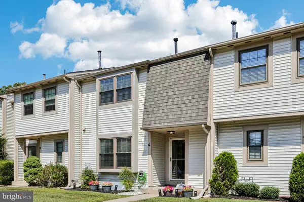 4 BURGUNDY DR, Marlton, NJ 08053