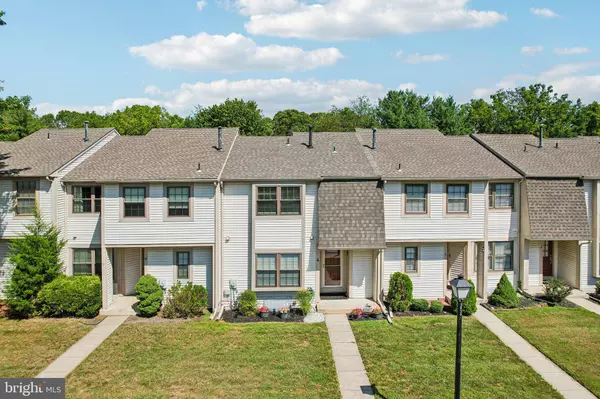 4 BURGUNDY DR, Marlton, NJ 08053