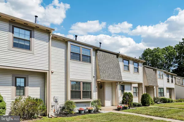 4 BURGUNDY DR, Marlton, NJ 08053