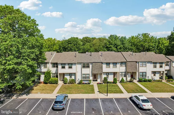 4 BURGUNDY DR, Marlton, NJ 08053