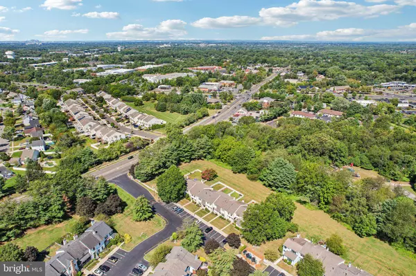 4 BURGUNDY DR, Marlton, NJ 08053