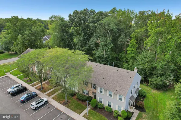 329 GWYNEDD CT, Mount Laurel, NJ 08054