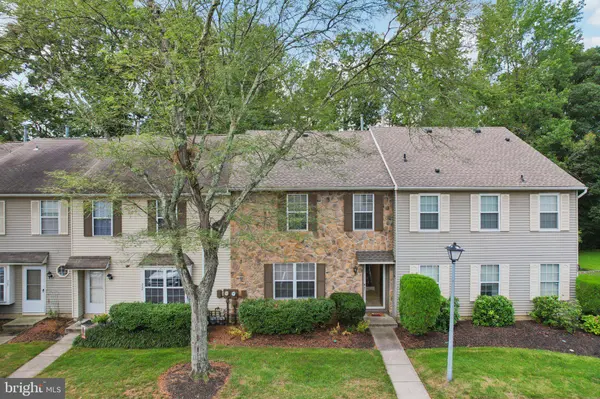 329 GWYNEDD CT, Mount Laurel, NJ 08054