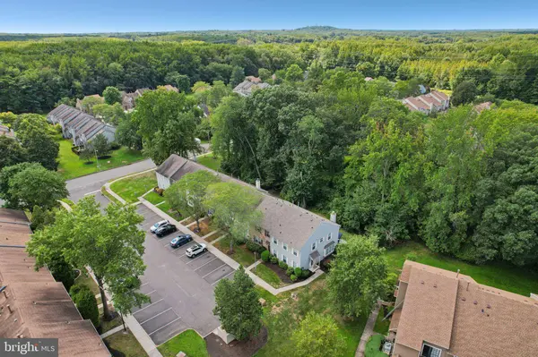 329 GWYNEDD CT, Mount Laurel, NJ 08054