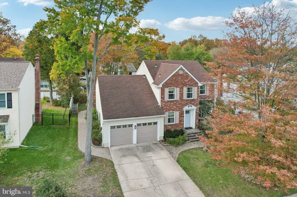 21 WHITECHAPEL DR, Mount Laurel, NJ 08054