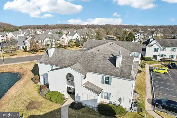 1604-B STEEPLEBUSH TER, Mount Laurel, NJ 08054