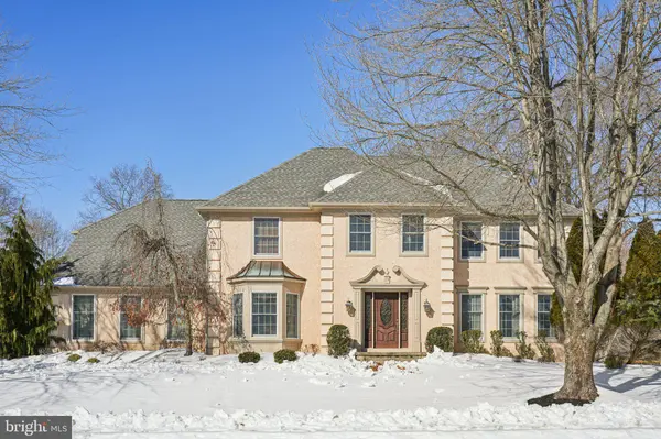 14 DAYLILY DR, Mount Laurel, NJ 08054