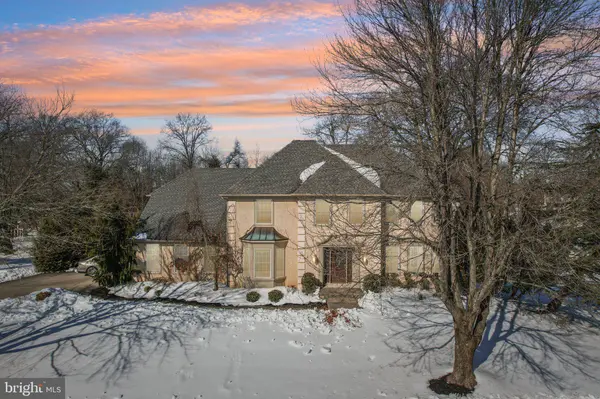 14 DAYLILY DR, Mount Laurel, NJ 08054