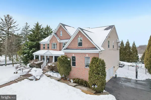 1 CRANBURY HILL CT, Mount Laurel, NJ 08054