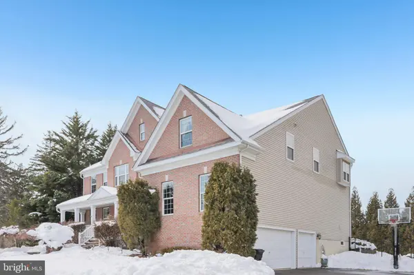 1 CRANBURY HILL CT, Mount Laurel, NJ 08054