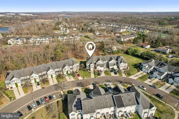 24 COMPASS CIR, Mount Laurel, NJ 08054