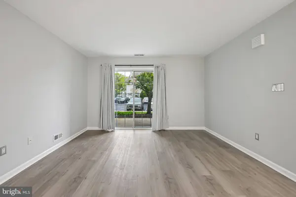 901-A WHARTON RD, Mount Laurel, NJ 08054