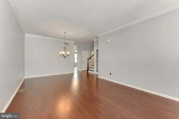 345 HUNTINGTON DR, Delran, NJ 08075
