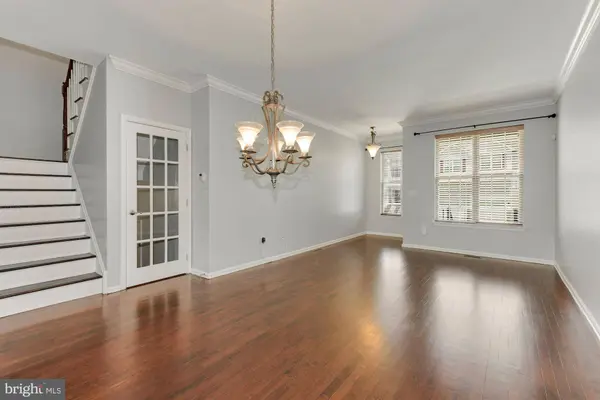 345 HUNTINGTON DR, Delran, NJ 08075