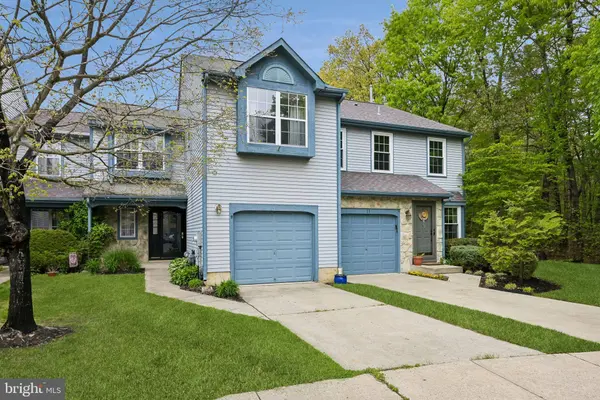 9 MINIVER CT, Mount Laurel, NJ 08054