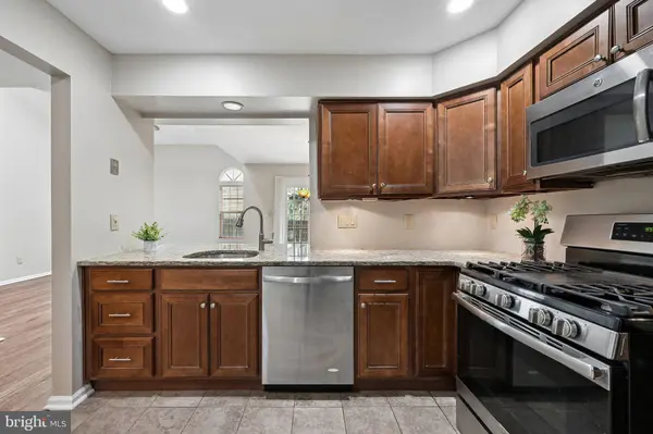 9 MINIVER CT, Mount Laurel, NJ 08054
