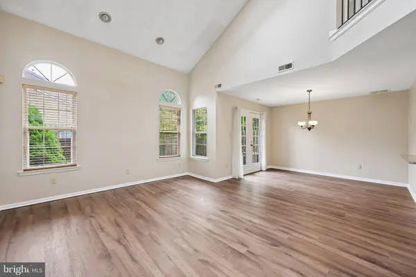 9 MINIVER CT, Mount Laurel, NJ 08054
