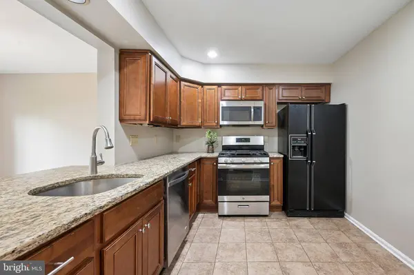 9 MINIVER CT, Mount Laurel, NJ 08054
