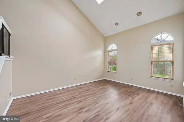 9 MINIVER CT, Mount Laurel, NJ 08054