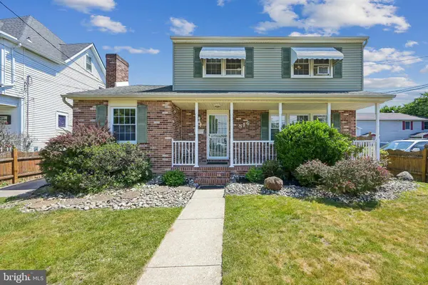 816 E ATLANTIC AVE, Laurel Springs, NJ 08021