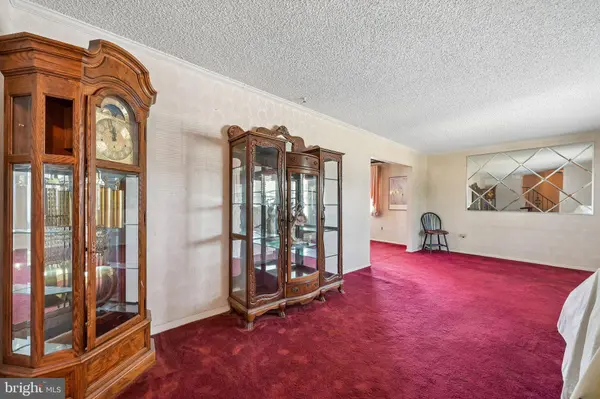816 E ATLANTIC AVE, Laurel Springs, NJ 08021