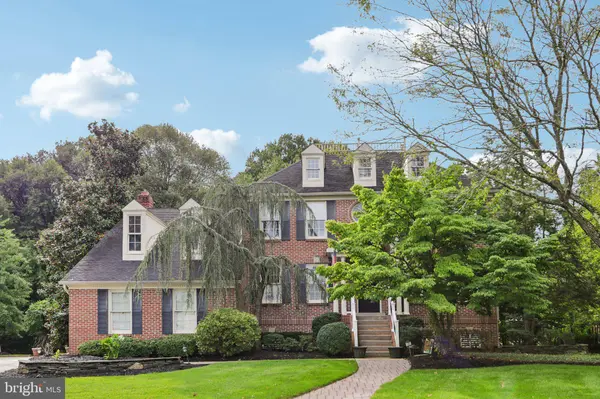 4 BROADACRE CT