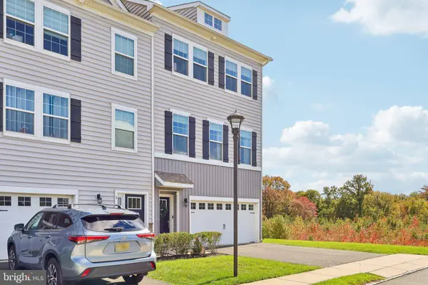 1 SIENNA WAY, Mount Laurel, NJ 08054