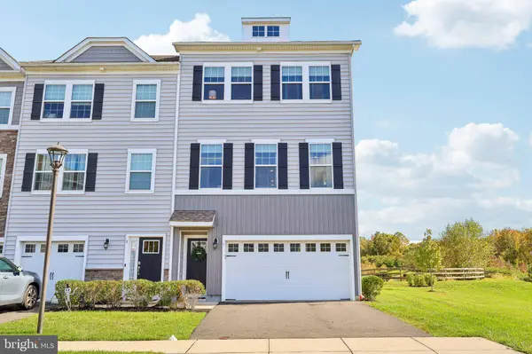 1 SIENNA WAY, Mount Laurel, NJ 08054