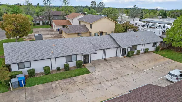 2556 Sabre Ct A & B, Redding, CA 96002