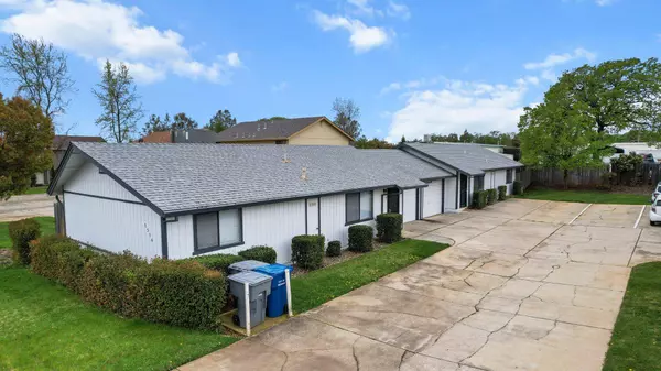 2556 Sabre Ct A & B, Redding, CA 96002