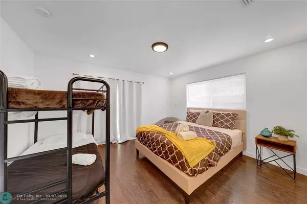 91 NW 51st St, Miami, FL 33127