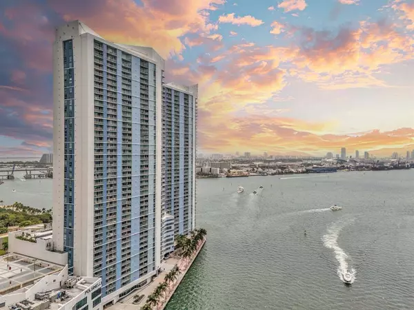 [StreetName,UnitNumber,StreetNumber,StreetDirPrefix], Miami, FL 33131