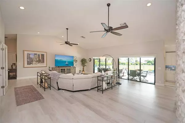 7810 NW 87th Ave, Tamarac, FL 33321