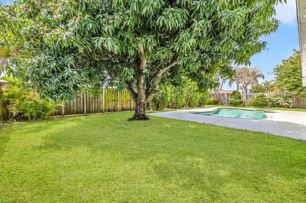 5320 NW 31st ST, Margate, FL 33063
