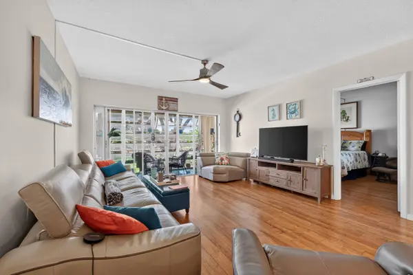 1100 SW 12th TER, Fort Lauderdale, FL 33315