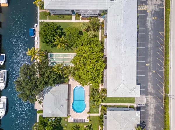 1100 SW 12th TER