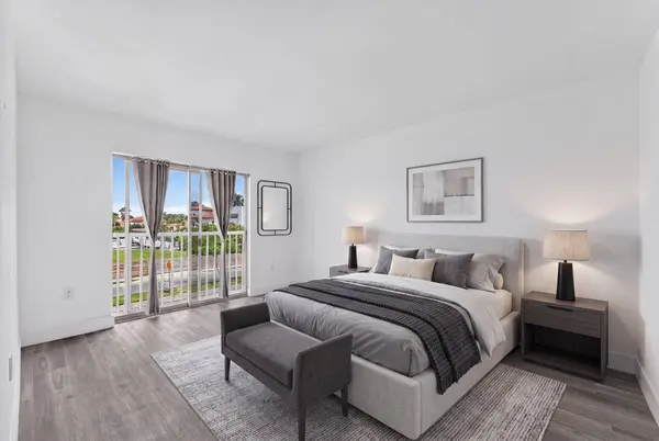 17051 NE 35TH AVE #207, North Miami Beach, FL 33160