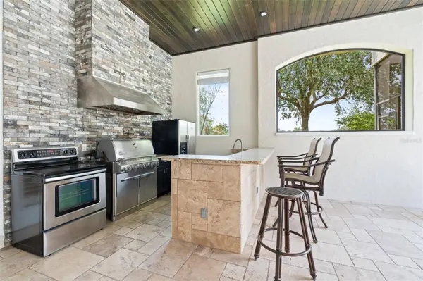 9905 LANAI VIEW CT, Windermere, FL 34786