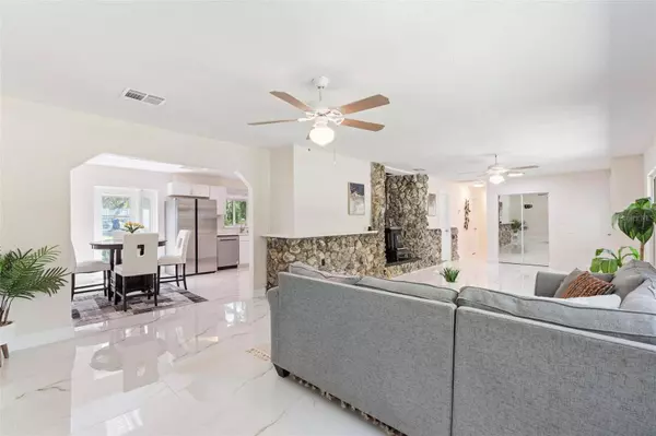 67 COVE RD, Inglis, FL 34449